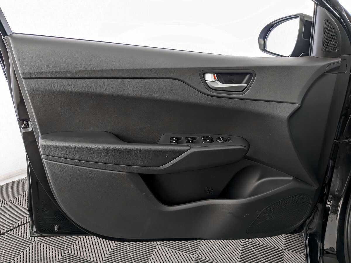 Hyundai Solaris с пробегом — 2020 год. Фото: #14