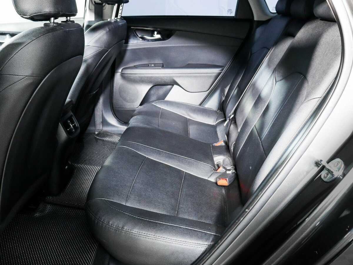 Kia Cerato с пробегом — 2022 год. Фото: #6