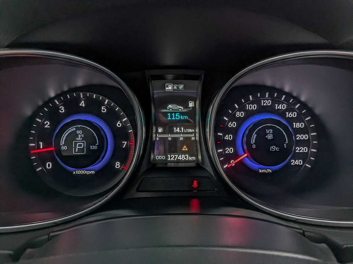 Hyundai Santa Fe с пробегом — 2013 год. Фото: #12