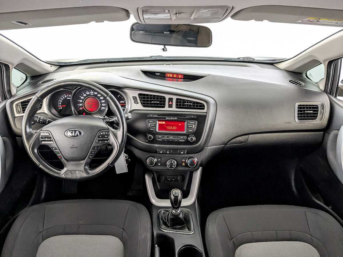Kia Ceed с пробегом — 2014 год. Фото: #13