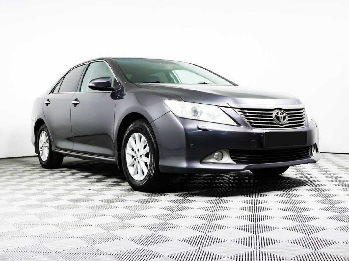 Toyota Camry с пробегом — 2012 год. Фото: #2