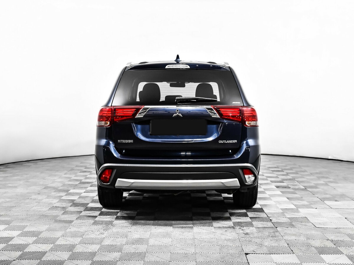 Mitsubishi Outlander с пробегом — 2018 год. Фото: #4