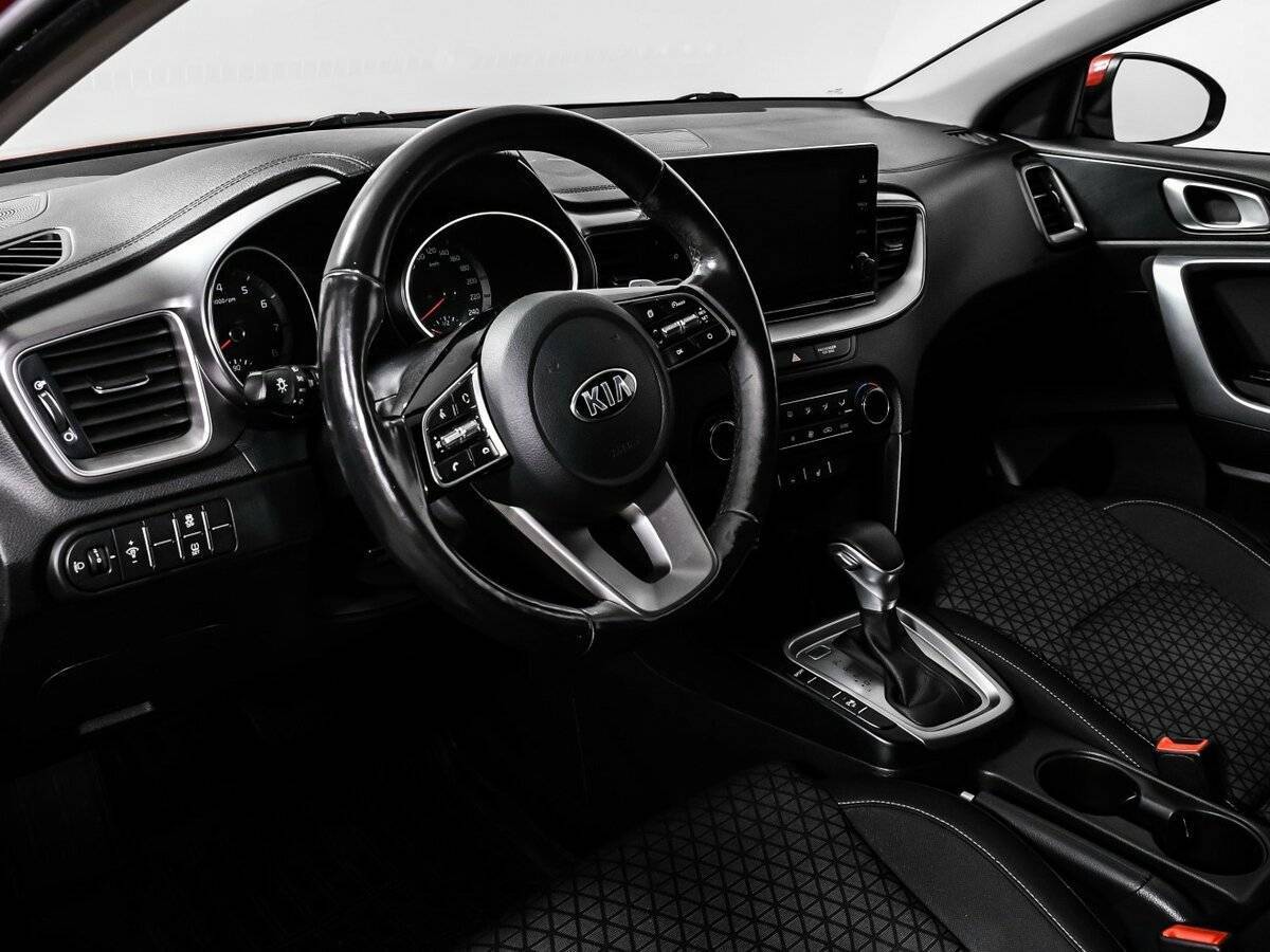 Kia Ceed с пробегом — 2020 год. Фото: #11