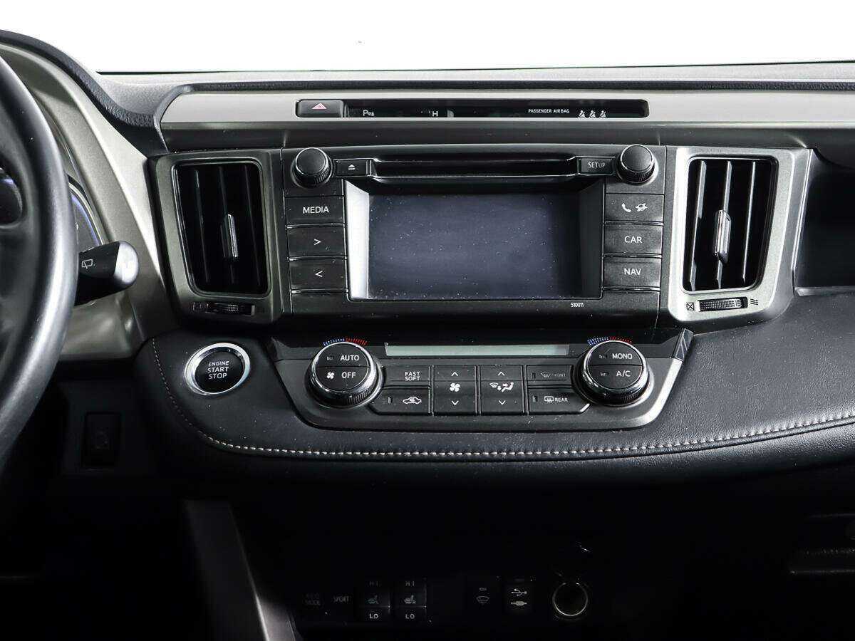 Toyota RAV4 с пробегом — 2014 год. Фото: #12