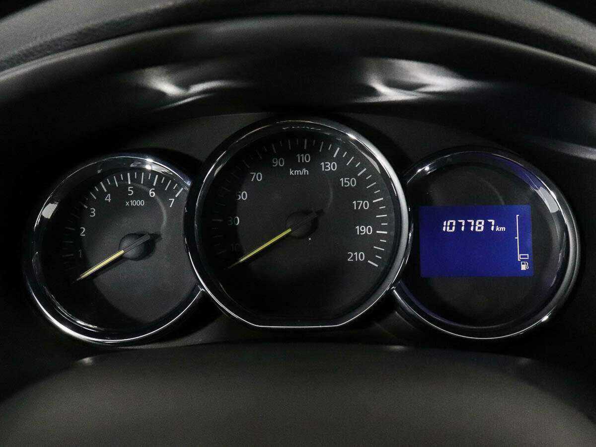 Renault Logan с пробегом — 2018 год. Фото: #8