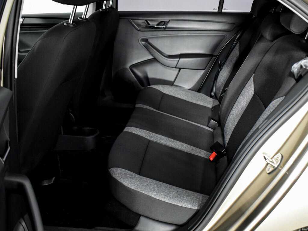 Skoda Rapid с пробегом — 2021 год. Фото: #7