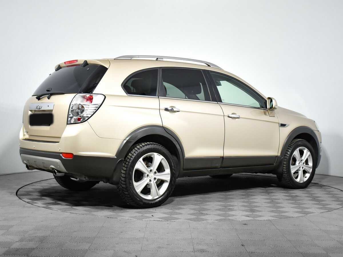 Chevrolet Captiva с пробегом — 2012 год. Фото: #3