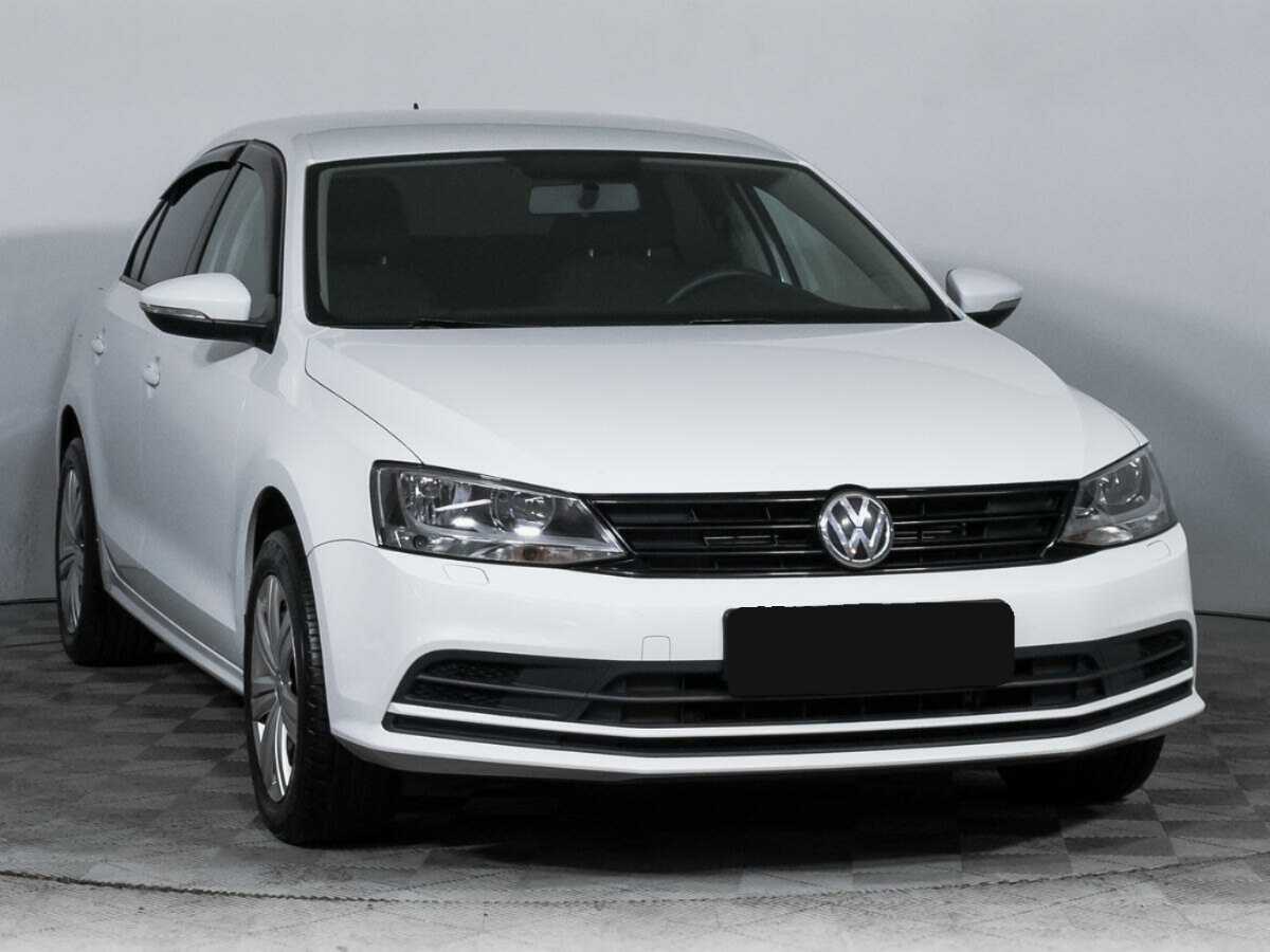 Volkswagen Jetta с пробегом — 2016 год. Фото: #2