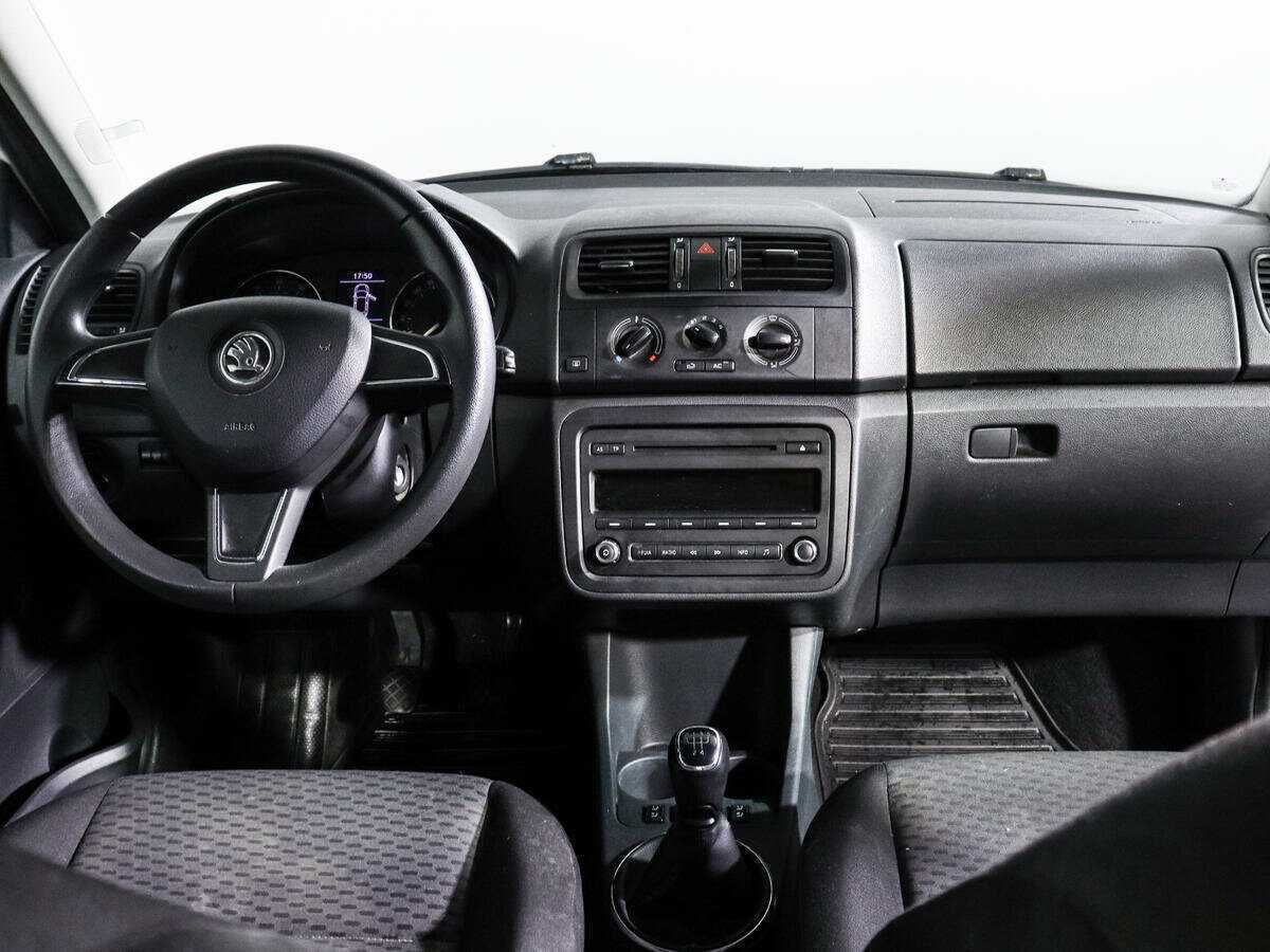 Skoda Fabia с пробегом — 2014 год. Фото: #10