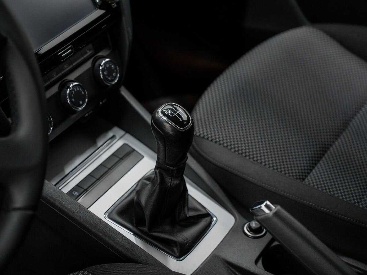 Skoda Octavia с пробегом — 2013 год. Фото: #16