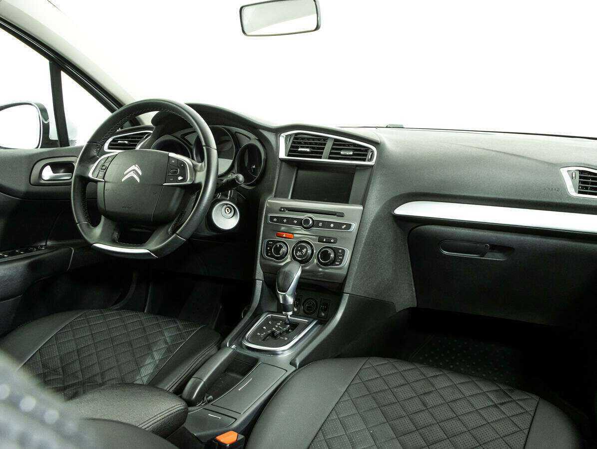 Citroen C4 с пробегом — 2016 год. Фото: #6