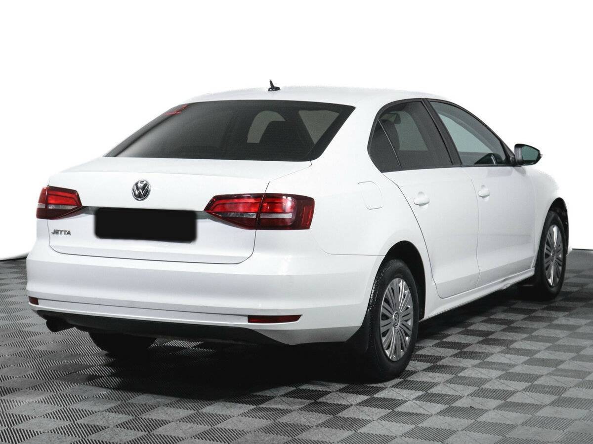 Volkswagen Jetta с пробегом — 2016 год. Фото: #4