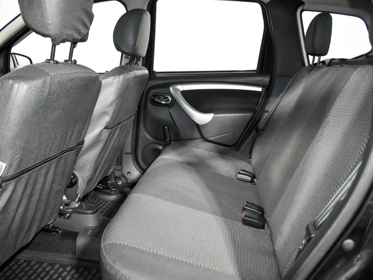 Nissan Terrano с пробегом — 2015 год. Фото: #10