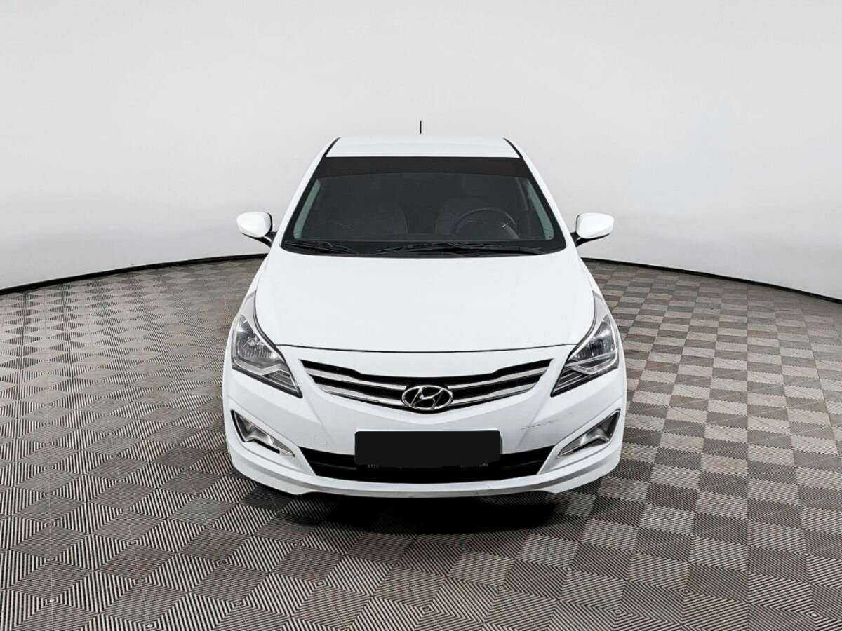 Hyundai Solaris с пробегом — 2016 год. Фото: #1