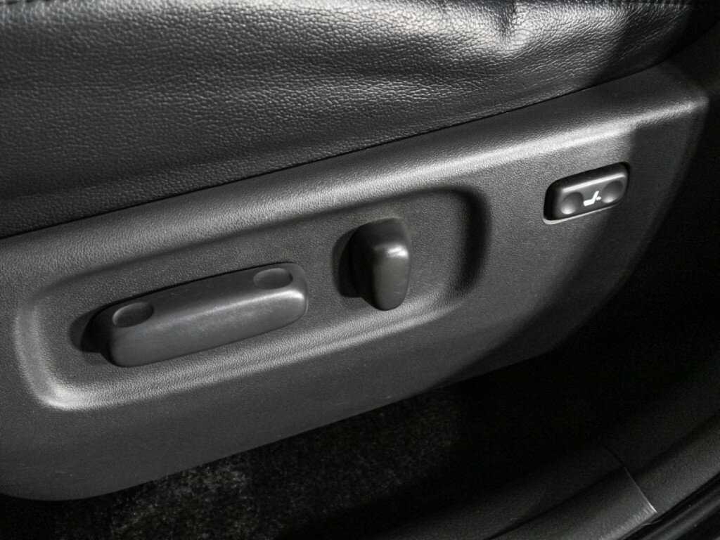 Toyota RAV4 с пробегом — 2012 год. Фото: #14