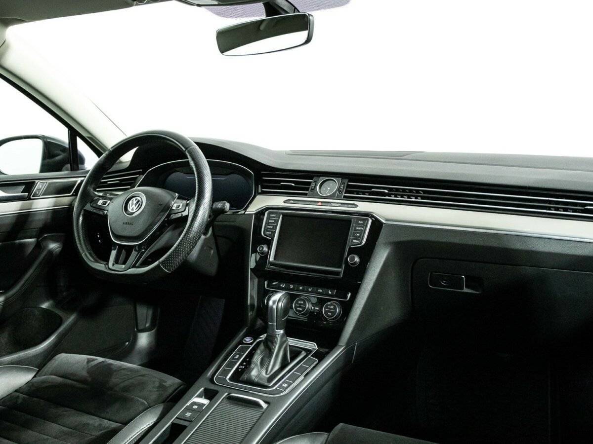 Volkswagen Passat с пробегом — 2016 год. Фото: #8