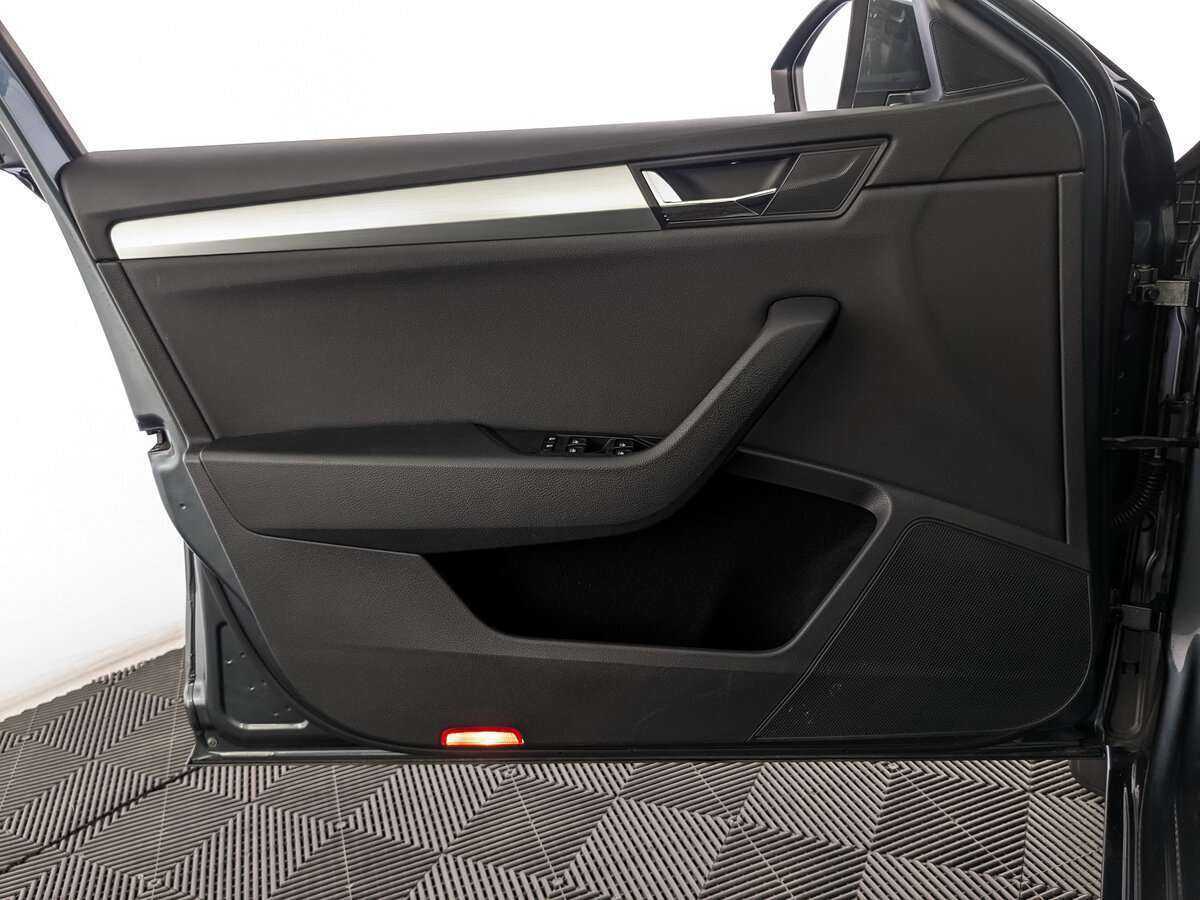 Skoda Superb с пробегом — 2019 год. Фото: #14