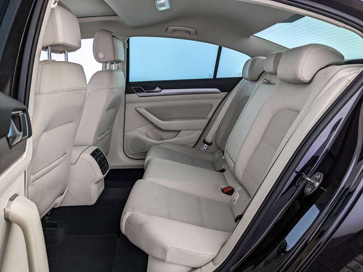 Volkswagen Passat с пробегом — 2018 год. Фото: #13