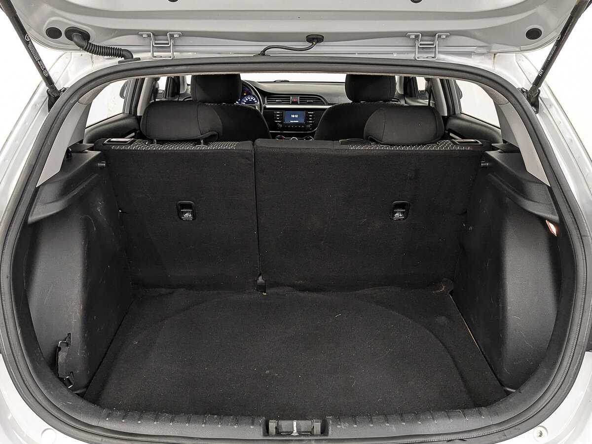 Kia Rio с пробегом — 2020 год. Фото: #9