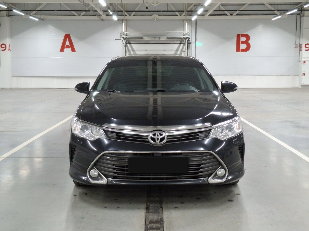 Toyota Camry с пробегом — 2014 год. Фото: #1