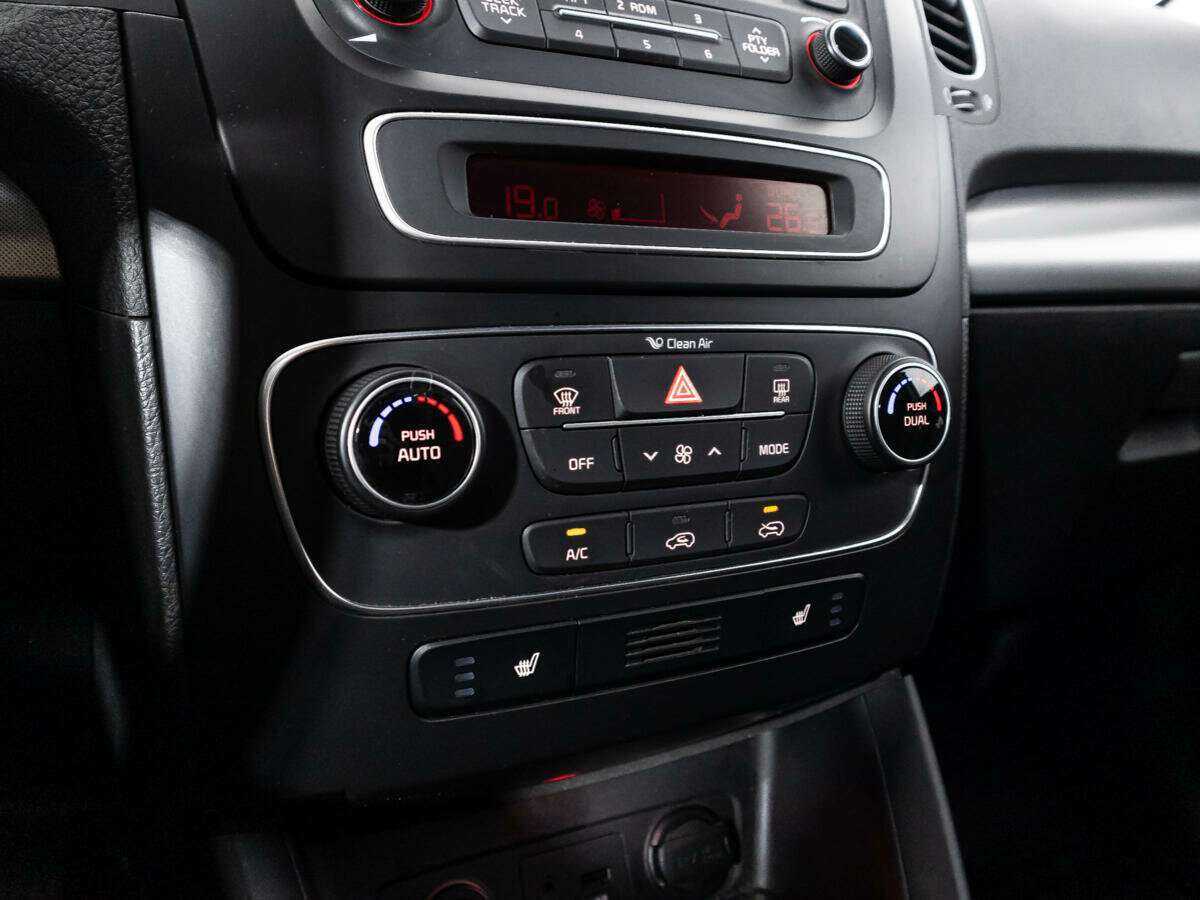 Kia Sorento с пробегом — 2014 год. Фото: #14