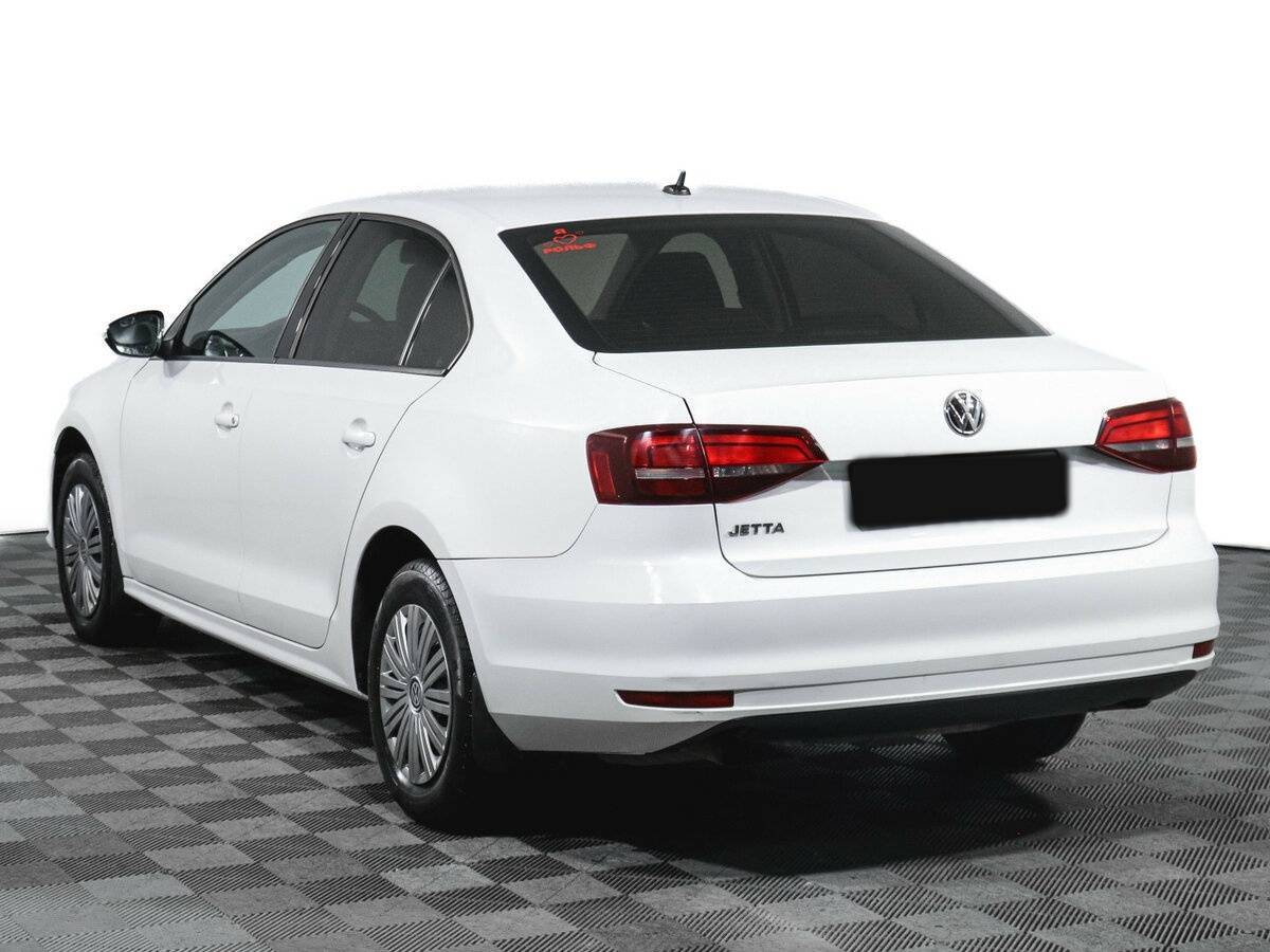 Volkswagen Jetta с пробегом — 2016 год. Фото: #6