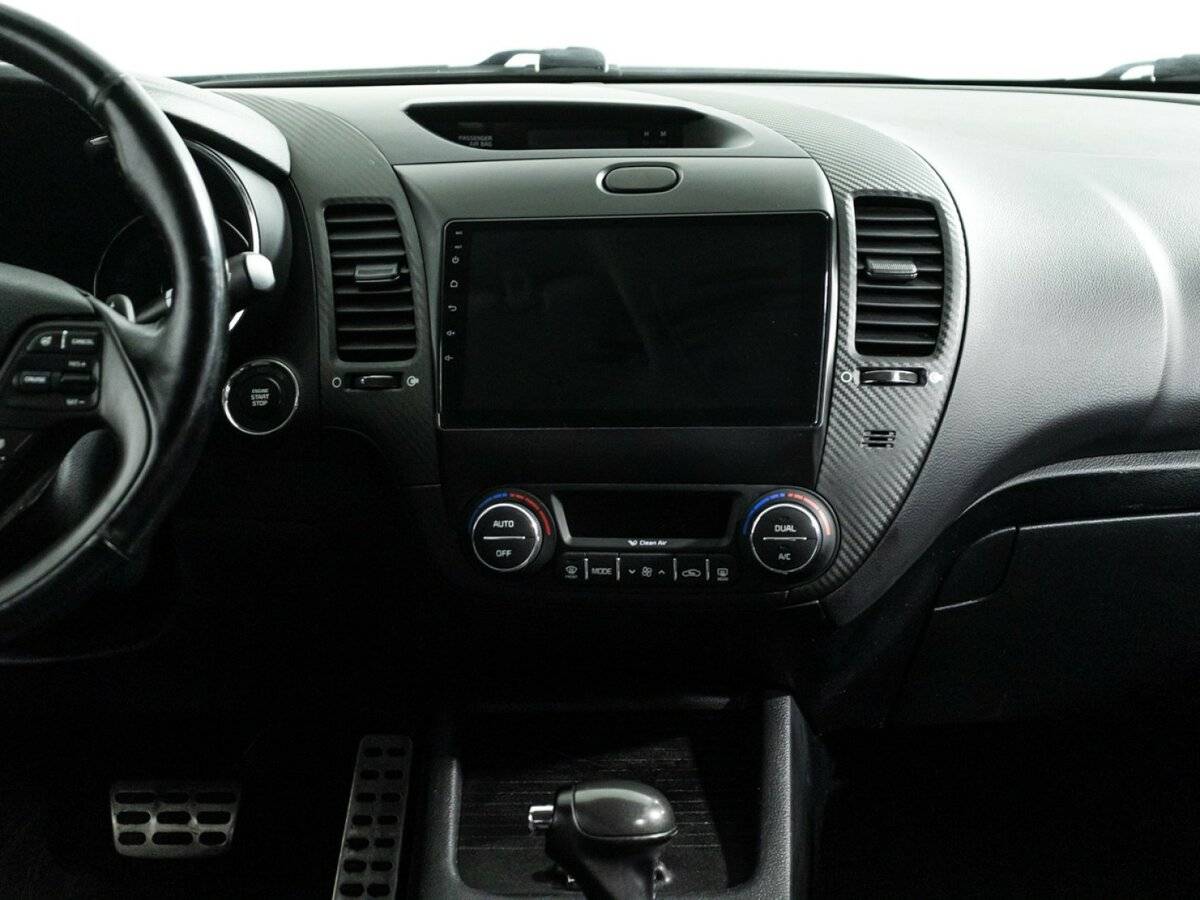 Kia Cerato с пробегом — 2015 год. Фото: #13