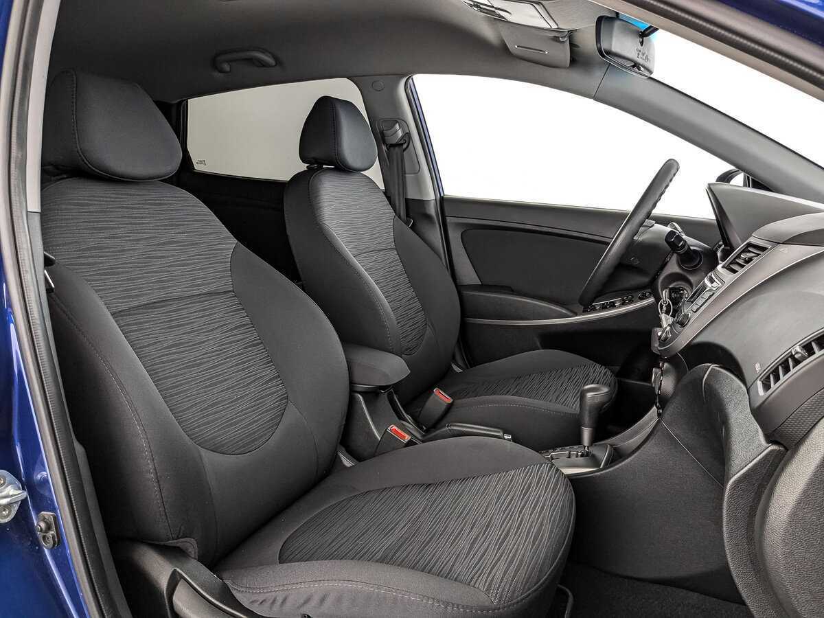 Hyundai Solaris с пробегом — 2015 год. Фото: #18