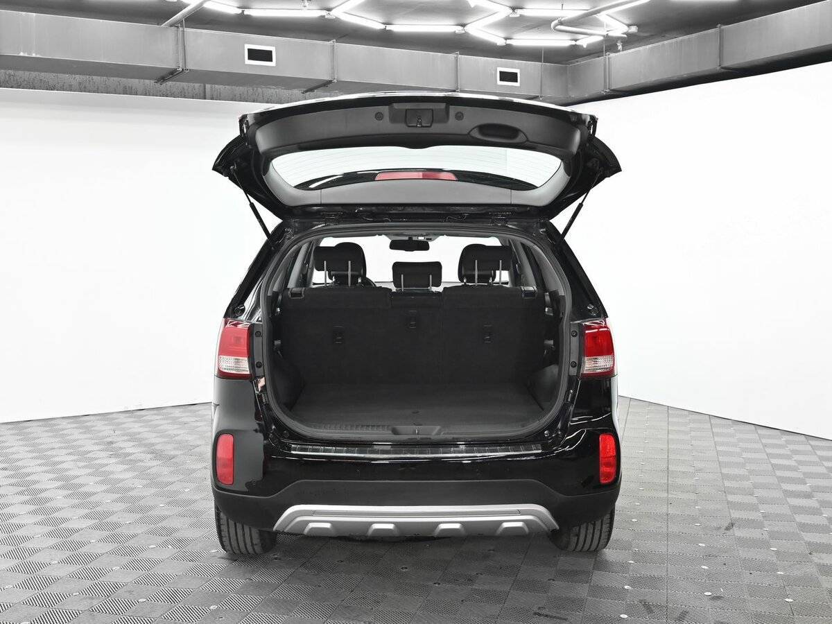 Kia Sorento с пробегом — 2015 год. Фото: #4