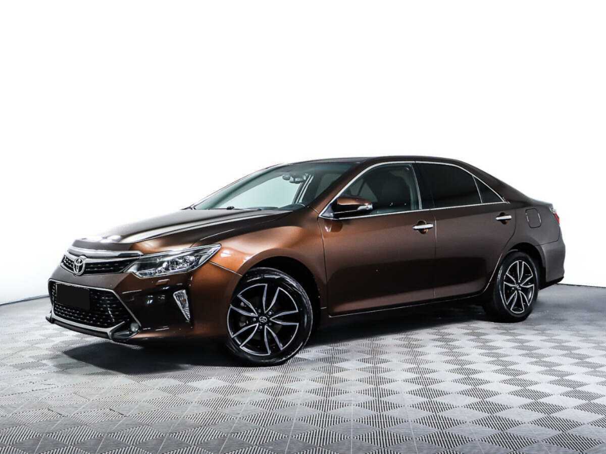 Toyota Camry с пробегом — 2017 год. Посмотреть фото