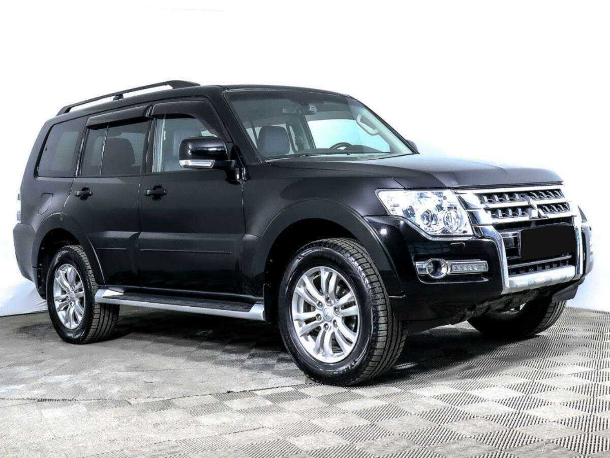 Mitsubishi Pajero с пробегом — 2018 год. Фото: #1