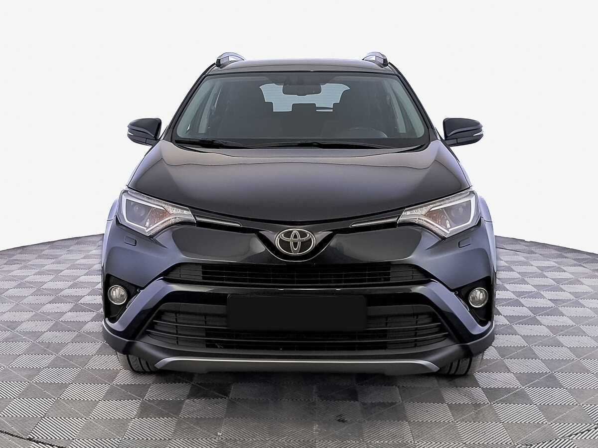 Toyota RAV4 с пробегом — 2017 год. Фото: #1