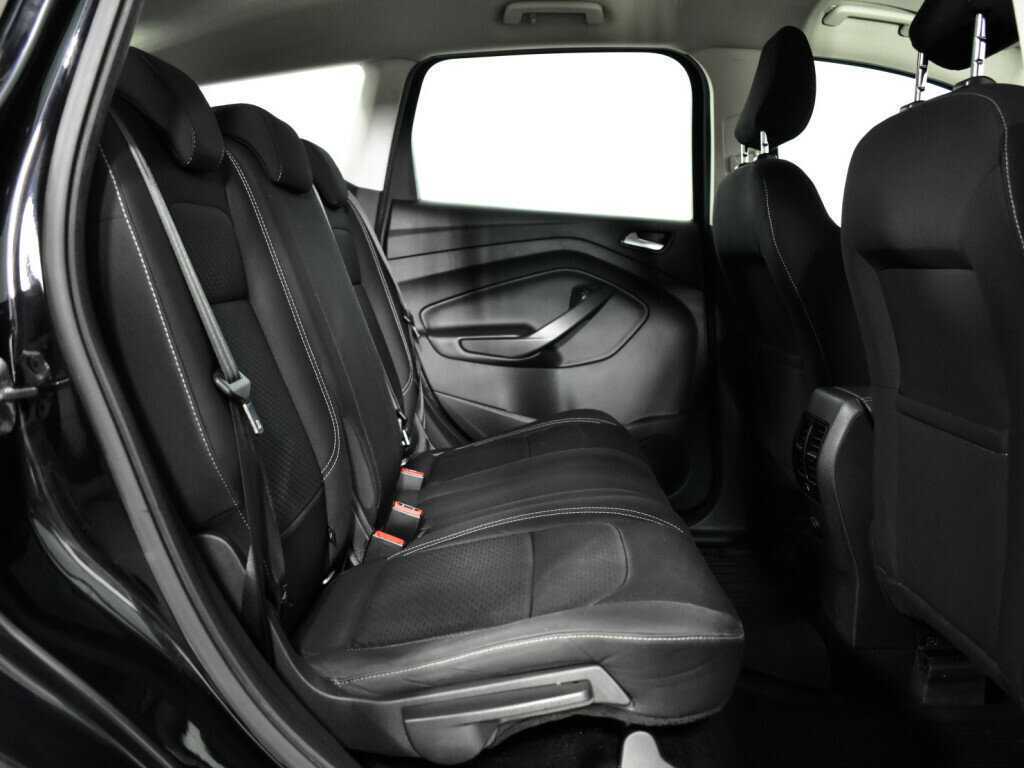 Ford Kuga с пробегом — 2017 год. Фото: #9