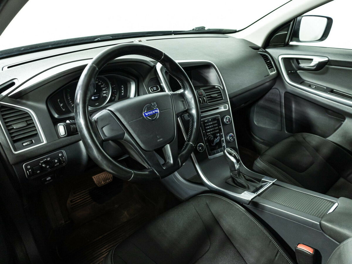 Volvo XC60 с пробегом — 2014 год. Фото: #10