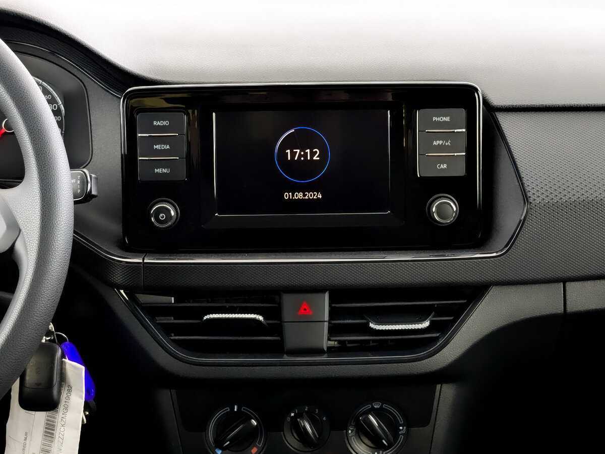 Volkswagen Polo с пробегом — 2020 год. Фото: #12