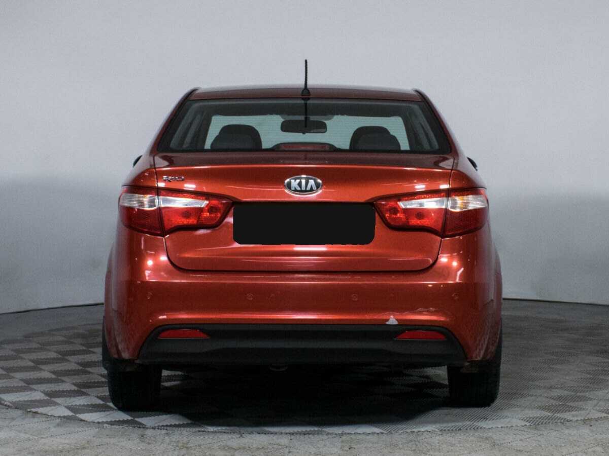 Kia Rio с пробегом — 2013 год. Фото: #5