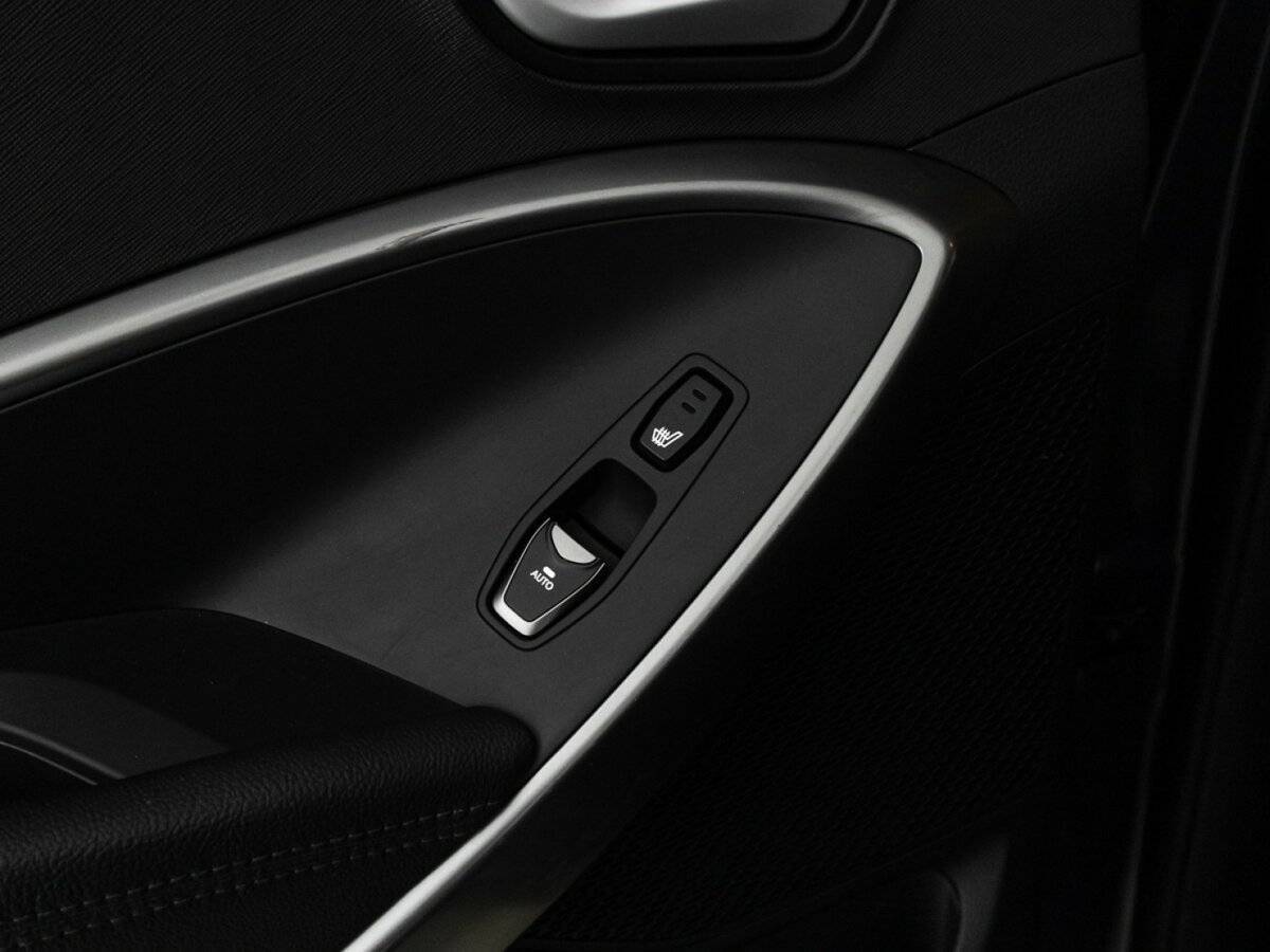 Hyundai Santa Fe с пробегом — 2016 год. Фото: #17