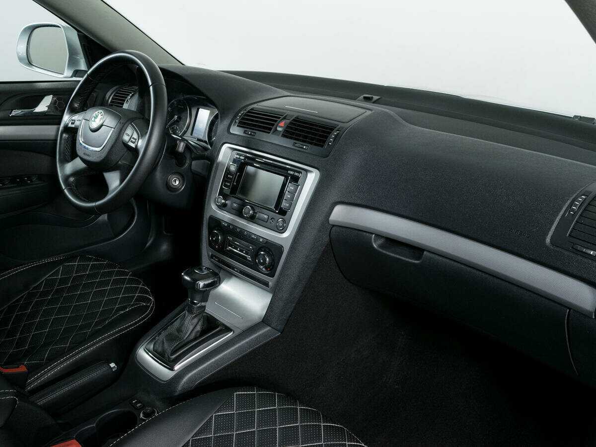 Skoda Octavia с пробегом — 2013 год. Фото: #8