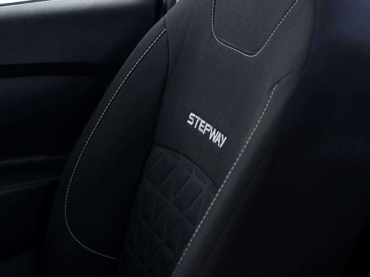 Renault Sandero с пробегом — 2018 год. Фото: #11