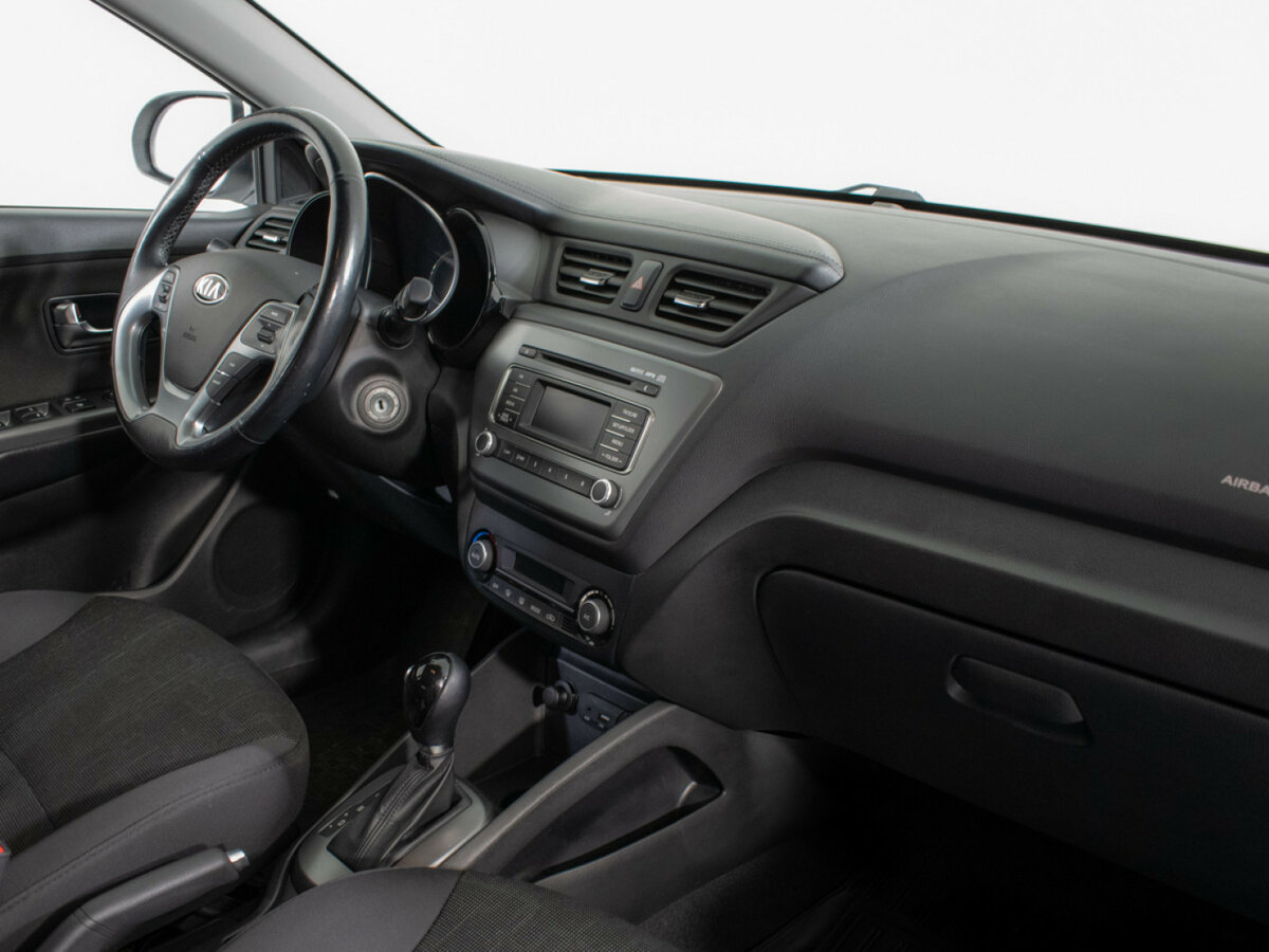Kia Rio с пробегом — 2016 год. Фото: #8