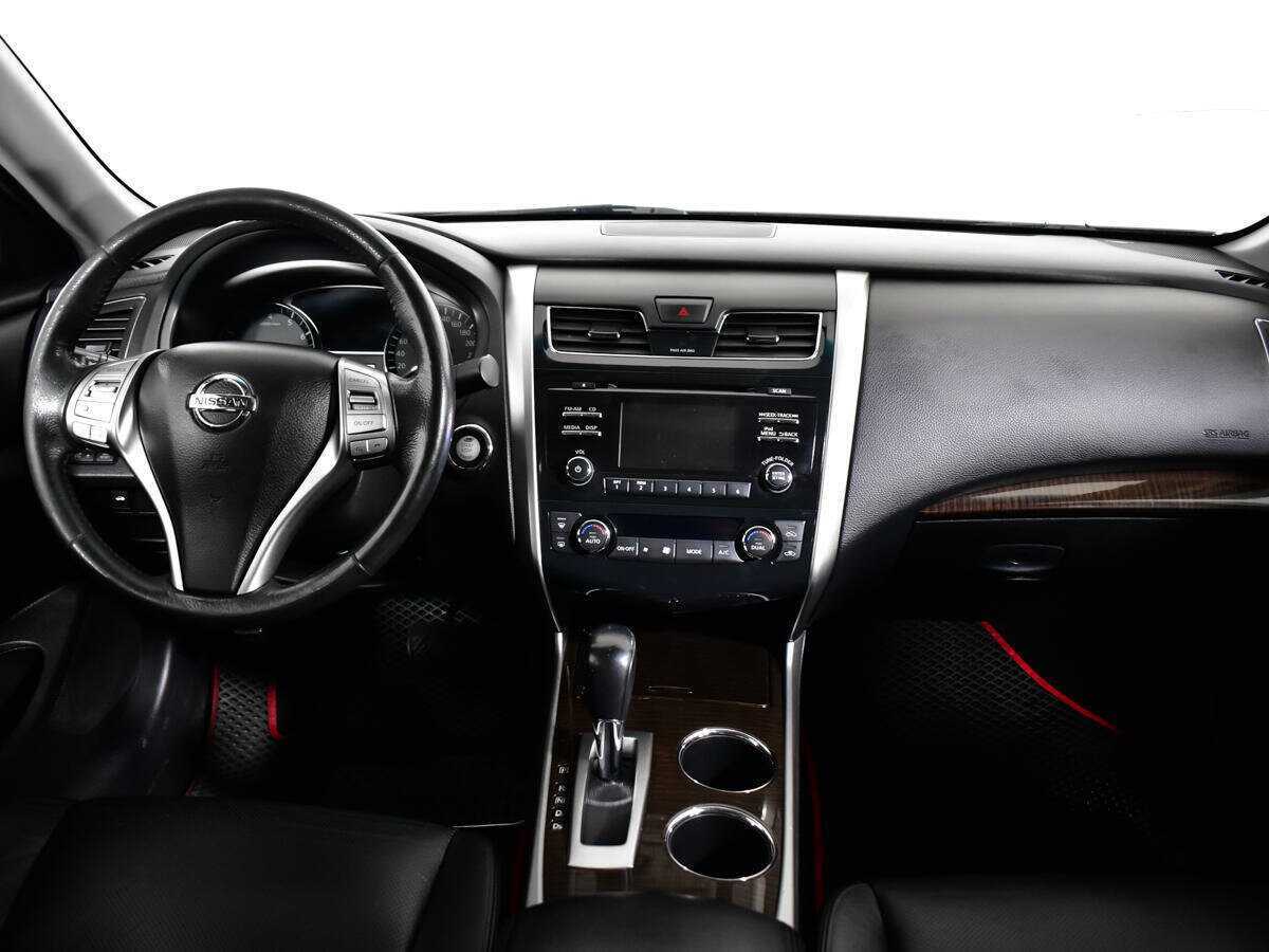 Nissan Teana с пробегом — 2014 год. Фото: #9
