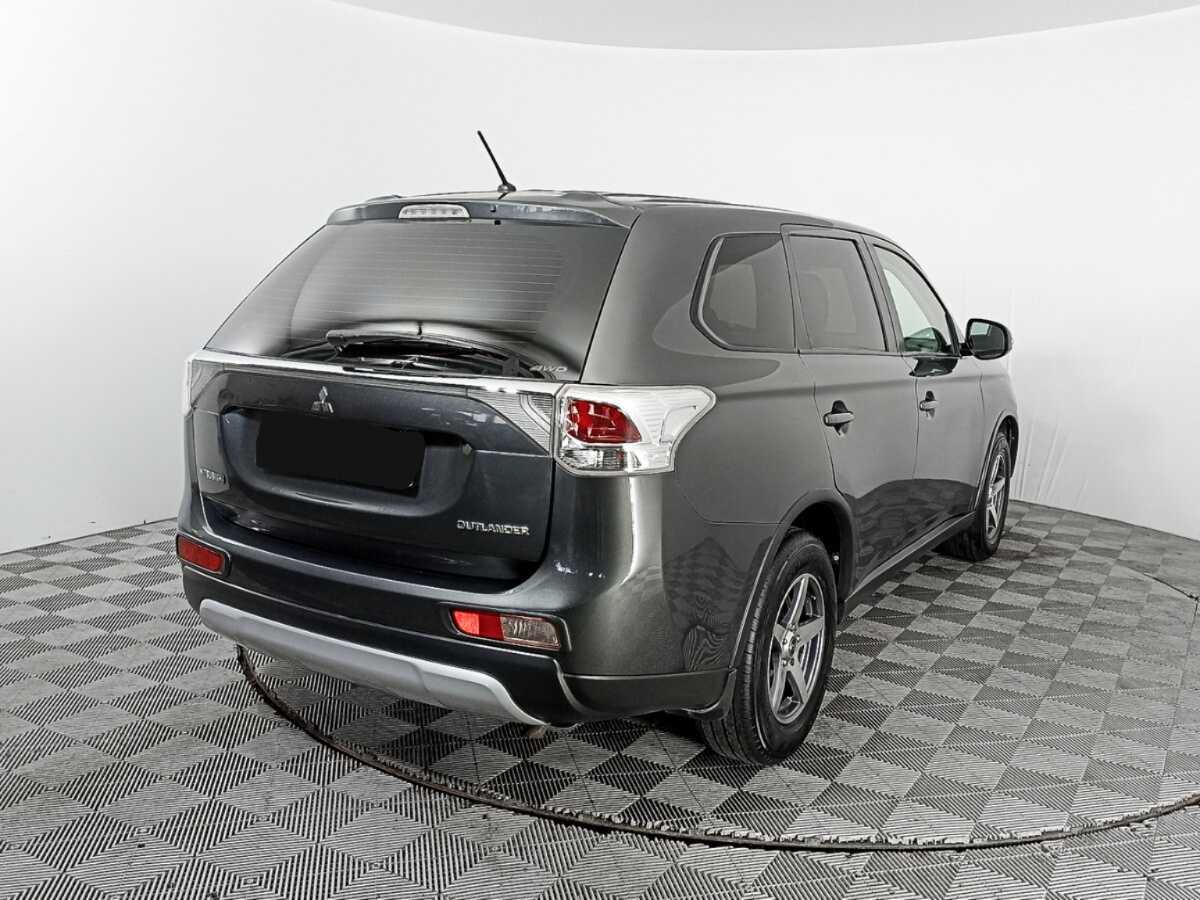 Mitsubishi Outlander с пробегом — 2014 год. Фото: #3