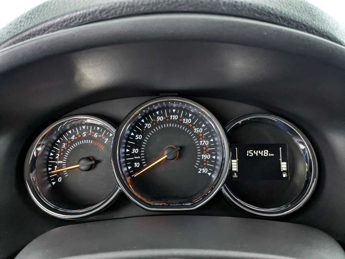 Renault Sandero с пробегом — 2021 год. Фото: #11