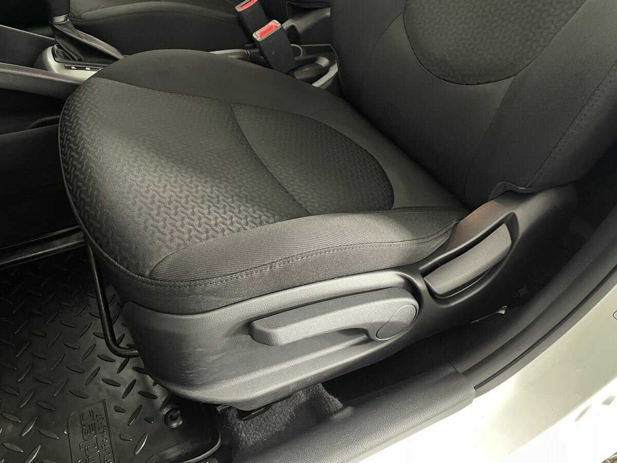 Kia Rio с пробегом — 2017 год. Фото: #9