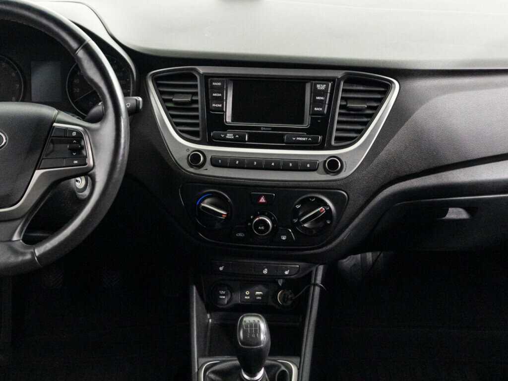 Hyundai Solaris с пробегом — 2017 год. Фото: #13