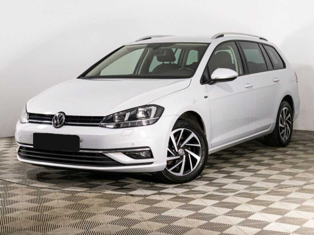 Volkswagen Golf с пробегом — 2018 год. Фото: #0