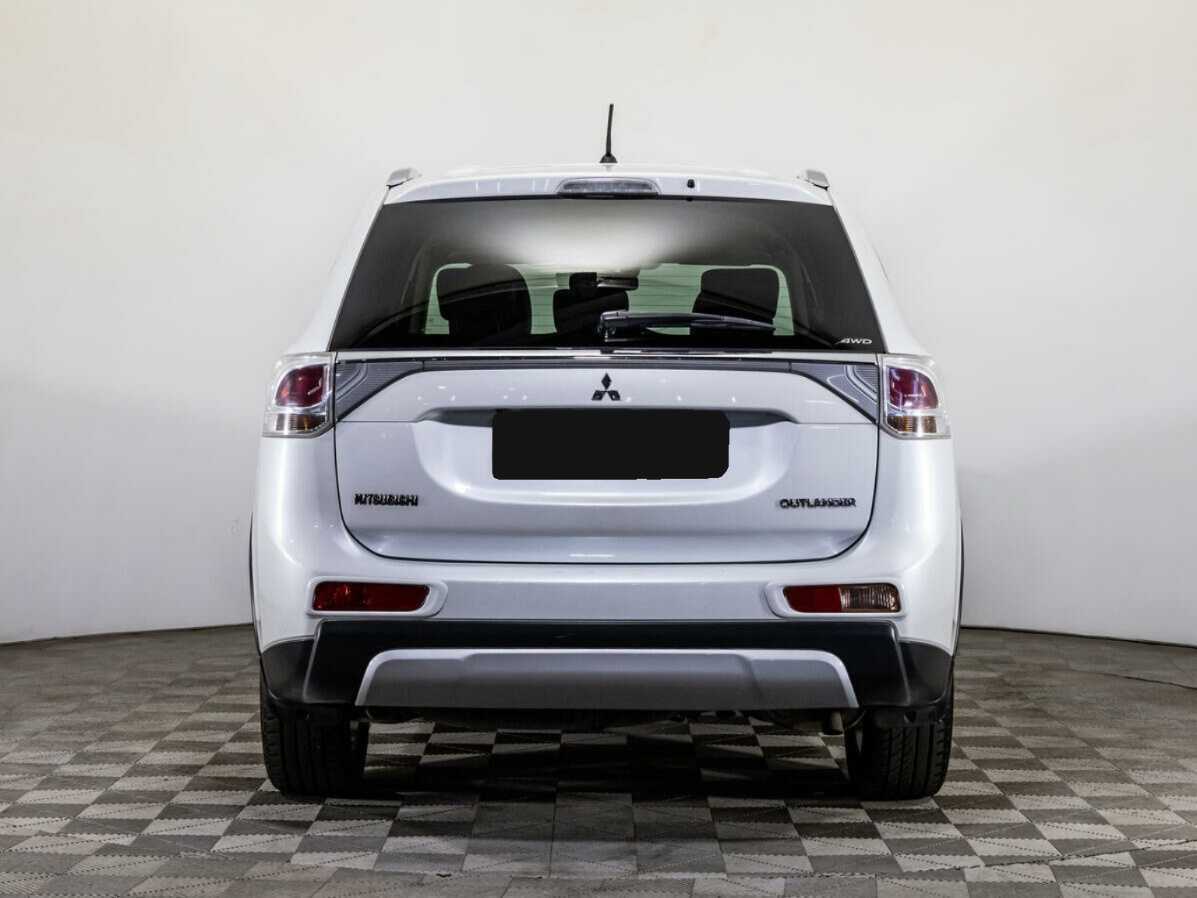 Mitsubishi Outlander с пробегом — 2014 год. Фото: #5