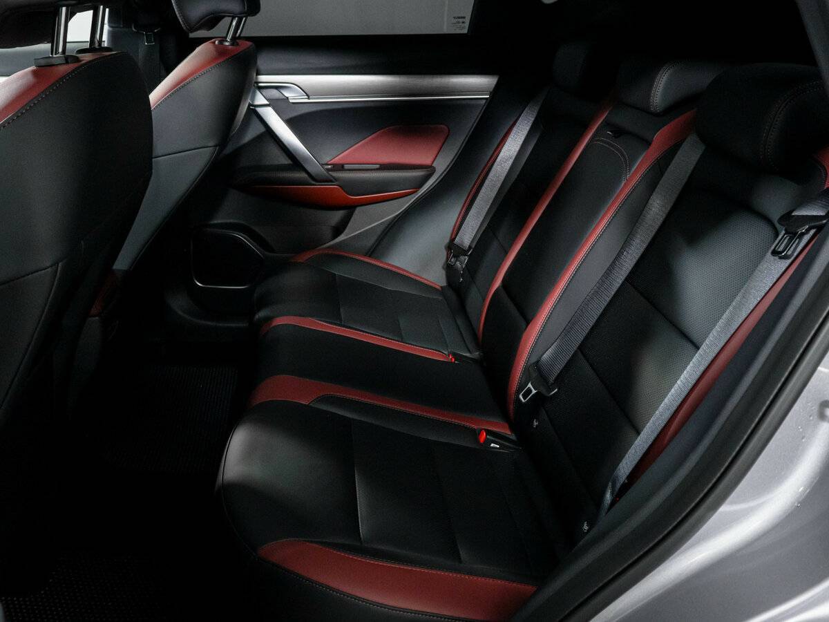 Geely Coolray с пробегом — 2023 год. Фото: #9