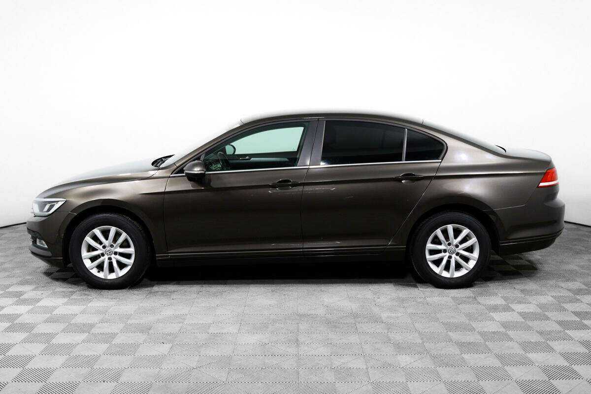 Volkswagen Passat с пробегом — 2016 год. Фото: #7