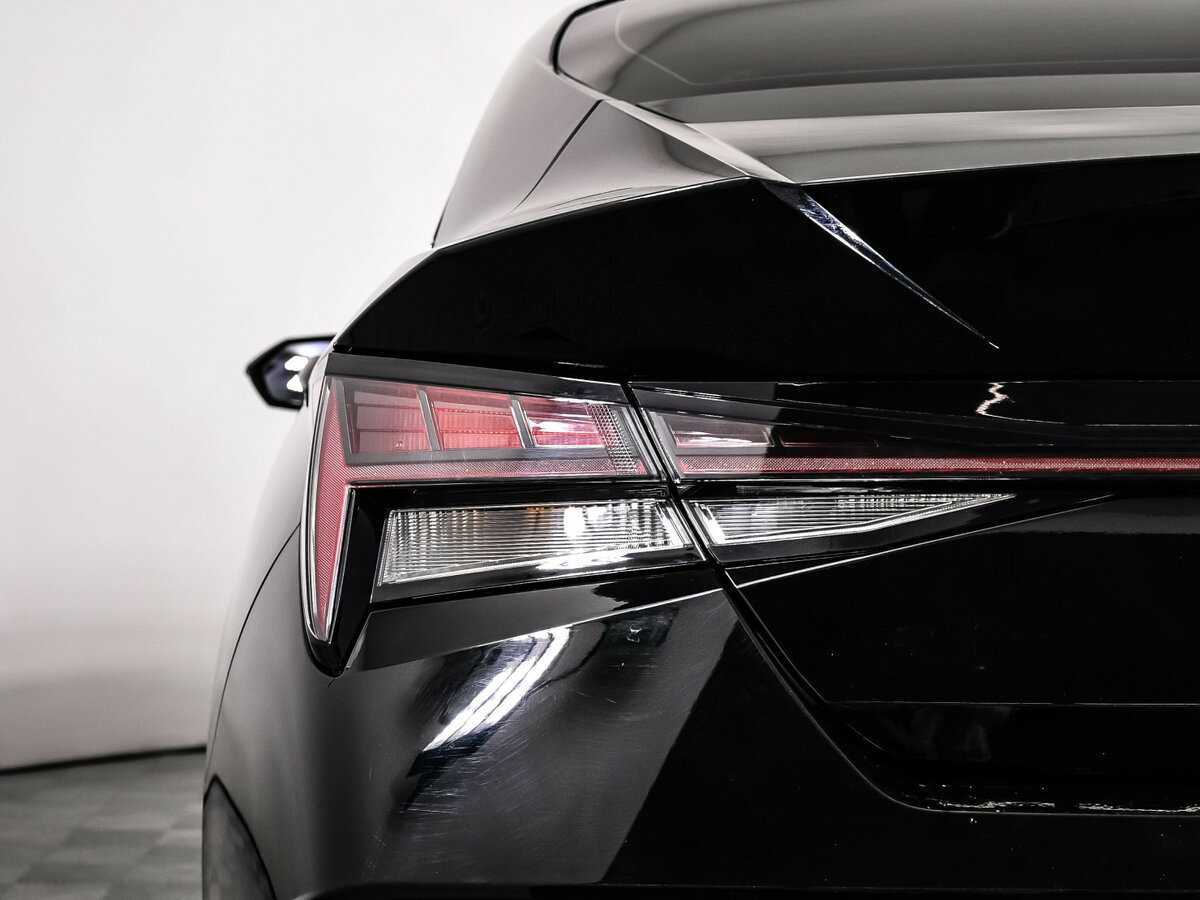 Hyundai Elantra с пробегом — 2024 год. Фото: #15